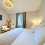 Brattia, Adults Only 4* Postira