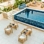 Brattia, Adults Only 4*