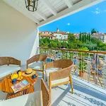 Brattia, Adults Only 4*
