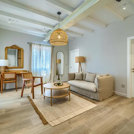 Brattia, Adults Only Hotel Postira