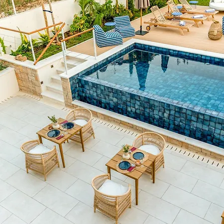 Brattia, Adults Only 4*