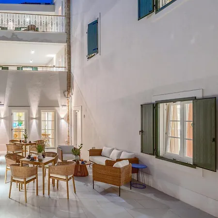 Brattia, Adults Only Hotel